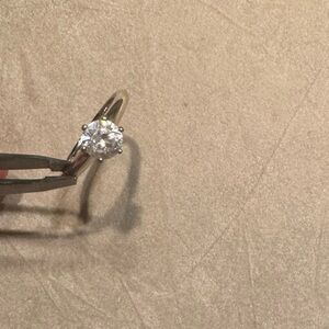 10k white gold engagement ring size 8